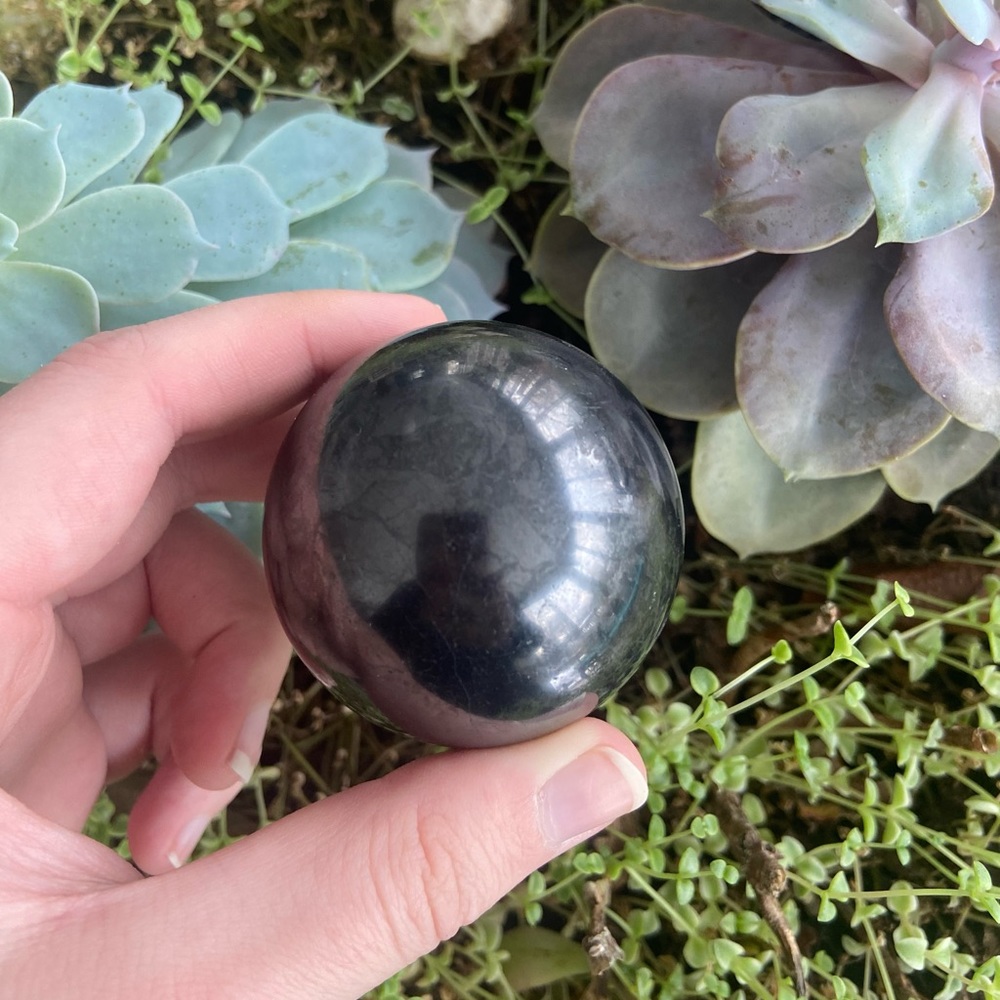 Russian shungite crystal gemstone sphere 5 cm